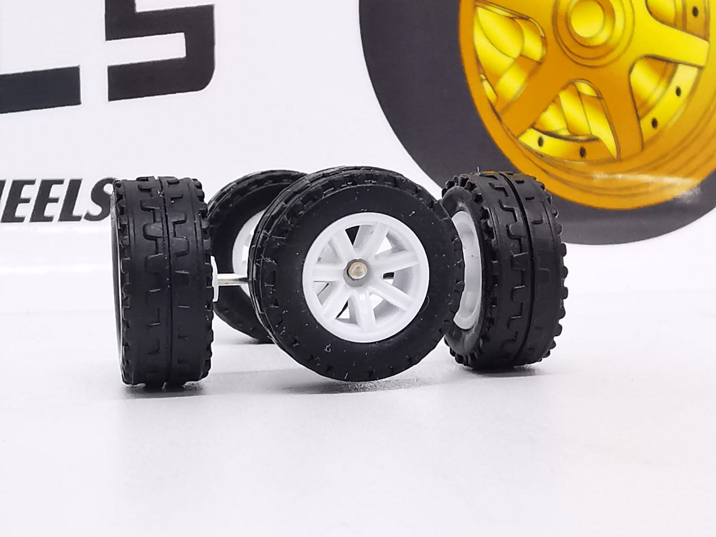 JAGUAR WARRIOR AT 7 spoke 11mm white, black tire not removable
