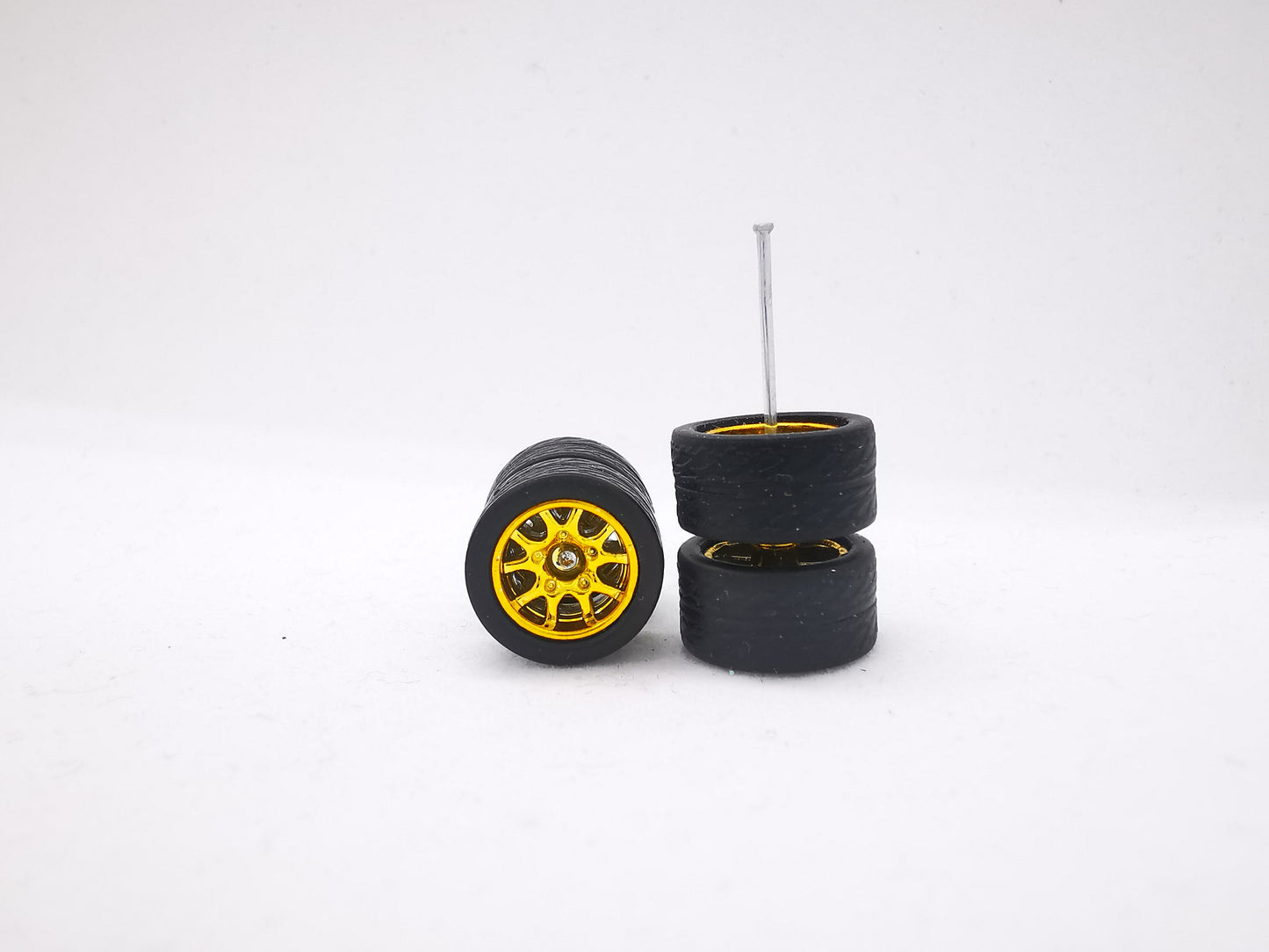THUNDER 12 mm gold ring, Black tire