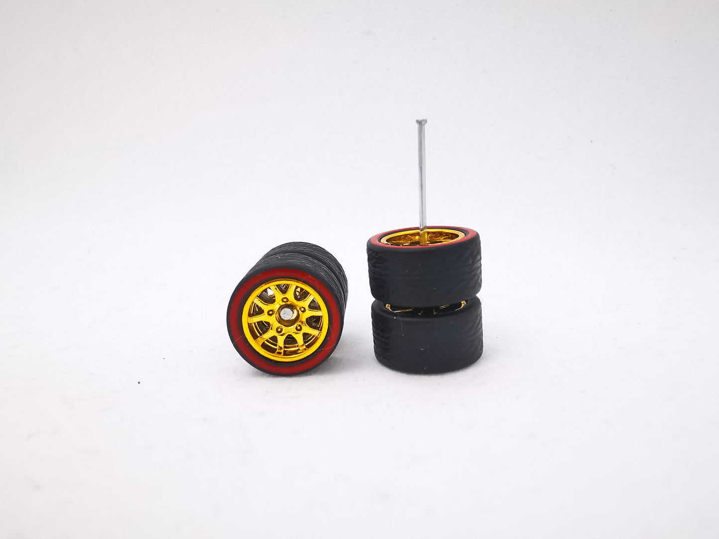 THUNDER 12 mm gold ring, Black tire with Red Line