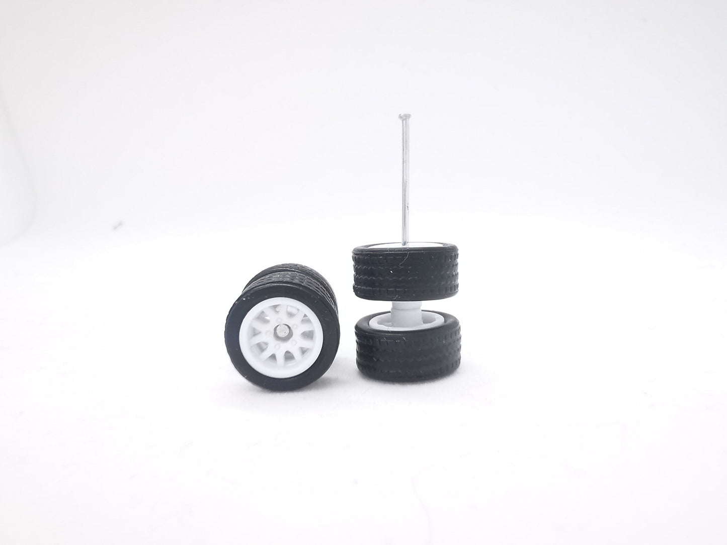 THUNDER 10 mm white ring, black tire