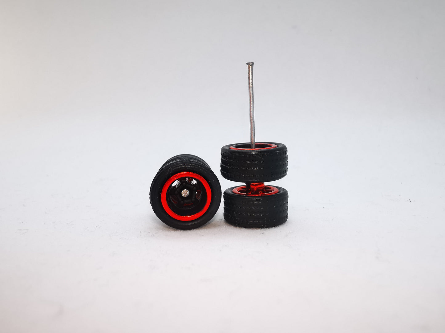 5 bolt 10 mm black tire Black red ring