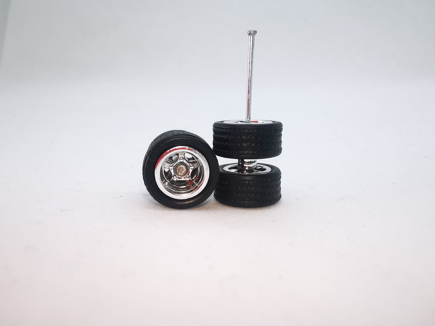 5 bolt 10mm black tire chrome rim