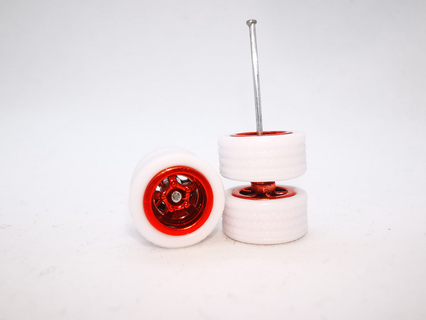 5 bolt 10 mm white tire red ring