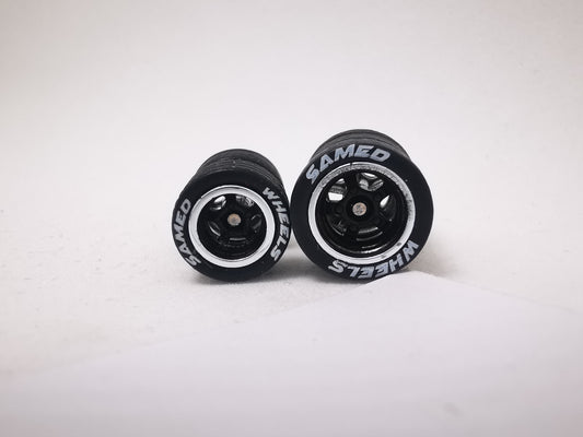 5 bolt 1012mm black chrome rim, black tire with lettering