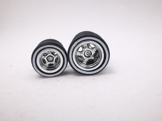 5 bolt 1012 mm chrome rim, black tire with white line