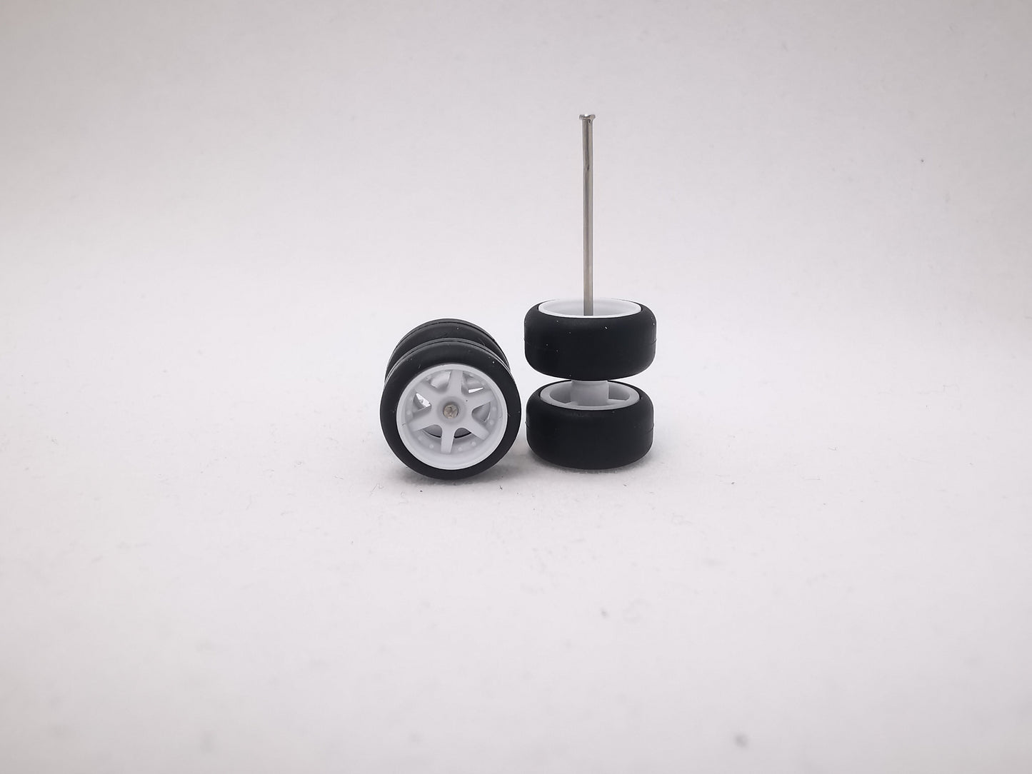 6 spoke jdm 11mm white ring, black tire