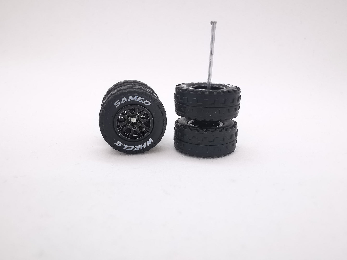JAGUAR WARRIOR AT 10 MM thunder black ring, black tire with lettering
