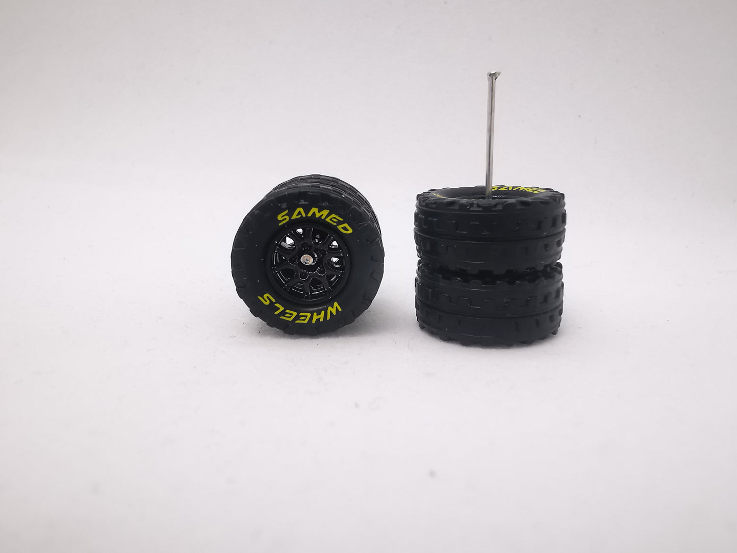 JAGUAR WARRIOR AT 12 MM thunder black ring, black tire XL with yellow lettering