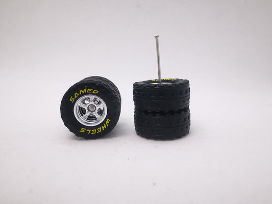 JAGUAR WARRIOR AT 12 MM 5 bolt chromer ring, black tire XL with yellow lettering